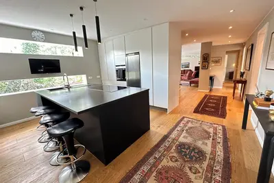 Image de Charming Family Home in the Capital Area
