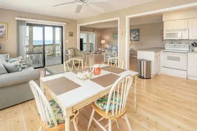 Image de In Duck with Community Pool & Beach Access