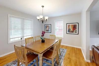 Spacious 4-bedroom house in charming Worcester with Ac, WiFi