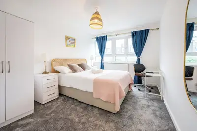 Image de Nice 2-bed flat near Earls Court