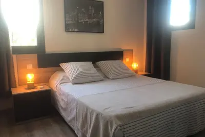 Image de Appartement deux pièces spacieux au-dessus de villa indépendante au calme