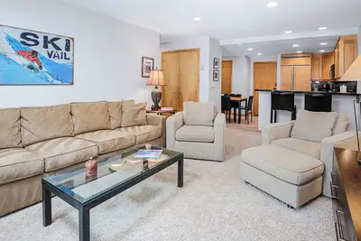 Image de Villa Cortina 120 | 2br Vail Condo w/ summer Ac, Pool and Hot Tub