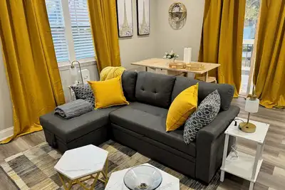 Image de New Construction. Cozy 1-bedroom guesthouse with Ac, WiFi in welcoming LaGrange.