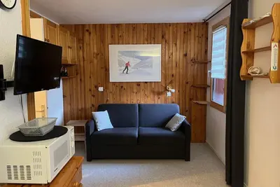 Image de À 100m des pistes de ski, 2ème étage, vue montagne, balcon, télévision, casier à ski, 24m²