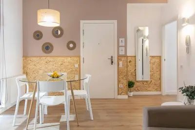 Image de 21 Lumineux et confortable Appt. avec balcon à Gracia