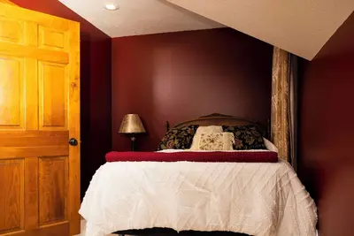 Image de Charming Upper Level 3-bedroom apartment in lovely Shepherd