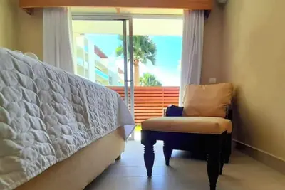 Image de 112-s. Great Room with Private Garden