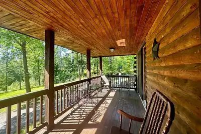 Image de Private Cabin perfect for couples and families!