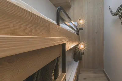 Image de Wifi, piscine, sauna, hammam, terrasse, balcon, parking, télévision, casier à ski, 77m², Megève