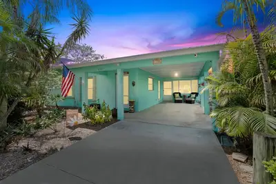 Image de Book today, dinner on us! \nNew listing! Stuart/Port Salerno cute cottage!