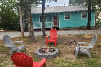 Image de Cozy 2-bedroom cabin by Lake Eufaula with Wi-Fi and Hot Tub