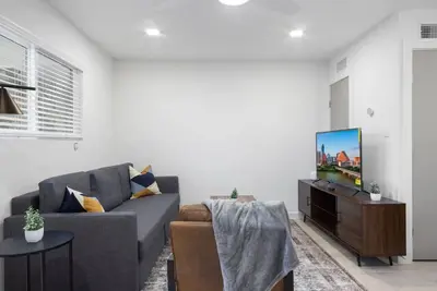 Image de Modern Unit in Austin Just 5 Min from Downtown Fun