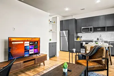 Image de Luxurious New Unit|1Bd1Ba|Pool, Golf Sim