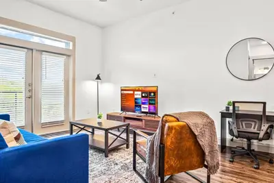 Image de Luxurious New Unit|1Bd1Ba|Pool Golf Sim