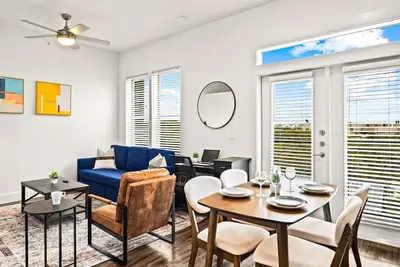 Image de Luxurious New Unit|1Bd1Ba|Pool, Golf Sim