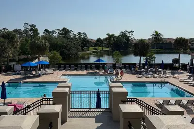 Image de Resort style 3-bedroom condo in The Luxurious Grandezza Community.