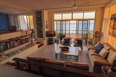 Image de Spacious 3-Bedroom Beachfront Penthouse in Cozumel! - 15 min walk from downtown!