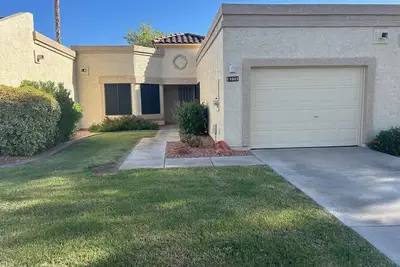 Image de Winter in Westbrook Village and enjoy beautiful pool, hot tub  and golf courses.