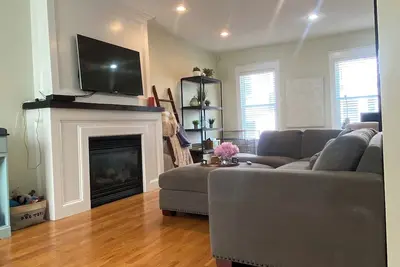 Image de Charming 3-bedroom house with WiFi, Ac in South Boston