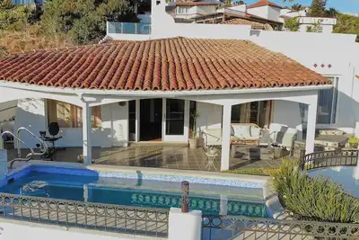 Image de Exclusive private home with 180° ocean view