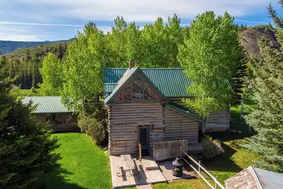 Image de Charming log house in Snowmass with all the amenities.