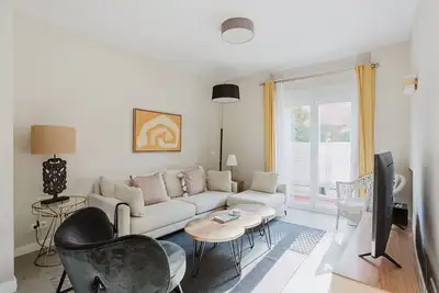 Image de Ideal Guindalera 3br w/ Balcony & Elevator, by Blueground