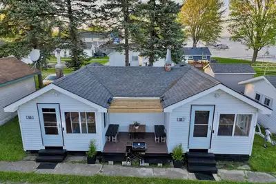 Image de Tiny Bungalow in Houghton Lake - Entire Duplex