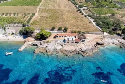 Image de Maison de vacances près de la mer Zavala, Hvar (K-23508)