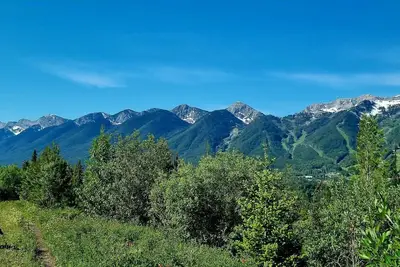 Image de 3-bedroom condo with adventure at the doorstep in charming Fernie