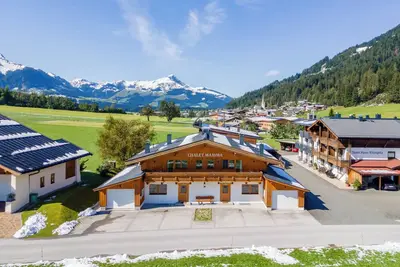 Image de Chalet atmosphérique avec une vue magnifique