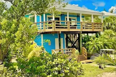 Image de Pelican Place:  Newly renovated with bay views!