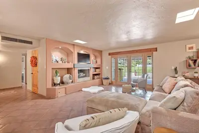 Image de Pet Friendly Retreat on the 11th Fairway of El Dorado Golf Course