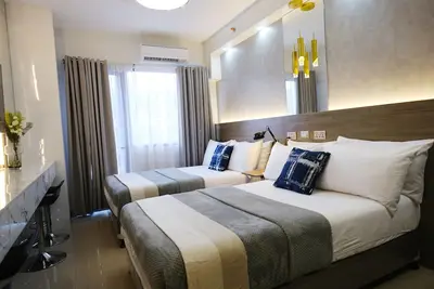 Image de Modern Condo near Sm MoA with Pool, WiFi, Self Check-in