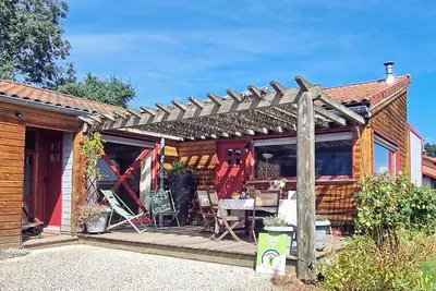 Charmant gîte à Montbrison avec terrasse et jardin, parking, wifi