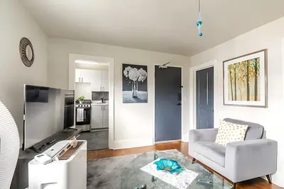 Image de Modern 1br Apartment - James South