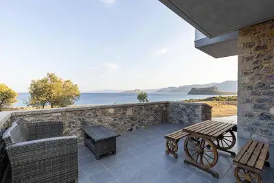 Image de Katerinas Villa 2 - Monemvasia Beachfront Haven