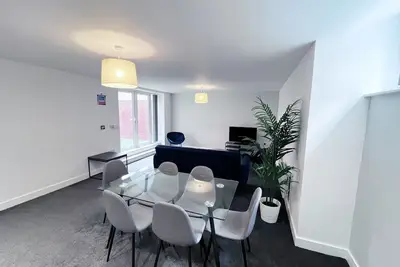 Image de Stunning 2-Br near Salford Royal  Free Parking
