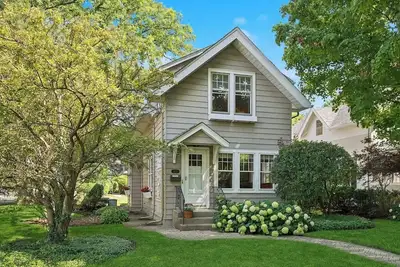 Image de Charming 2-bedroom home in fantastic Winnetka, Il location