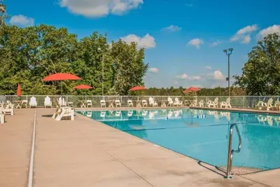Image de Unplug & Reconnect – Water Park, Nature Trails & Game Nights Await l 3 Rooms