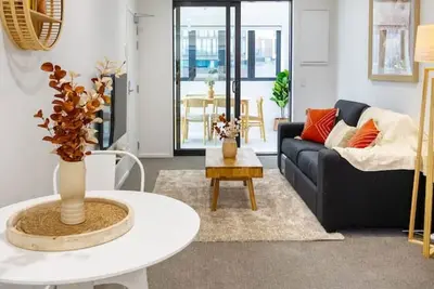 Image de Modern City Lifestyle: 2 Bedroom 1 Bath