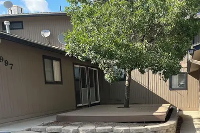 Image de Townhome near Ruby View Golf Course