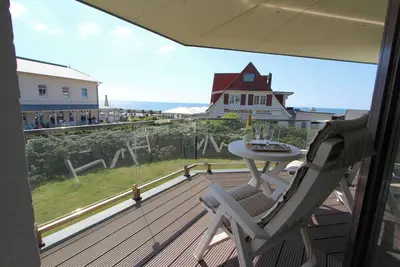 Image de High-quality furnished vacation apartment in a prime location with side sea view