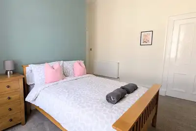 Image de Appartement-Confort-Salle de bain privée séparée-Vue sur Rue