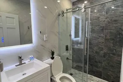 Image de Bk House-Lovely 2 bedroom rental unit in Brooklyn