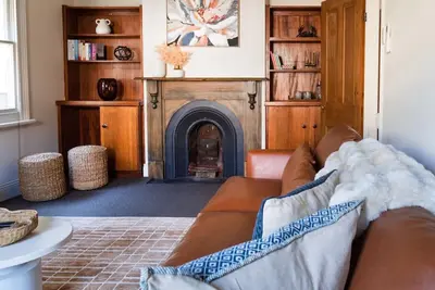 Image de Cosy city escape at Bay cottage