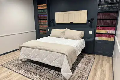 Image de The Lawft, Suite 2, 2 King beds each with own bathroom, No Clean fees or stairs!
