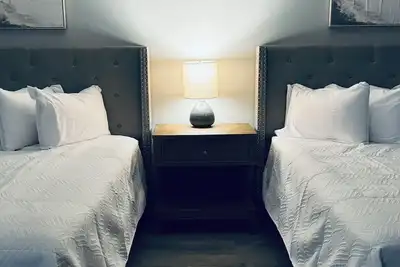 Image de The Woods Suite #301 Free Arcade, Movie Theater, Patio Area, Playground and more