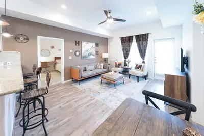 Image de 1b ~Chic 2-bedroom condo with WiFi, Ac in fantastic Katy