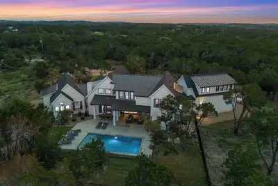 Image de Luxe Farmhouse w/ Pool and Spa on 4 Acres