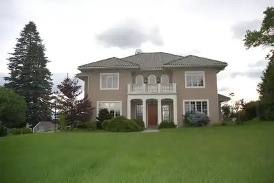 Image de Hilltop View house. Stylish 4 bedroom luxury home with 360 degree views